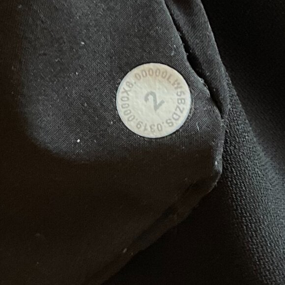 Lululemon On The Fly Black Pull-On Jogger Size 2 - Picture 9 of 11